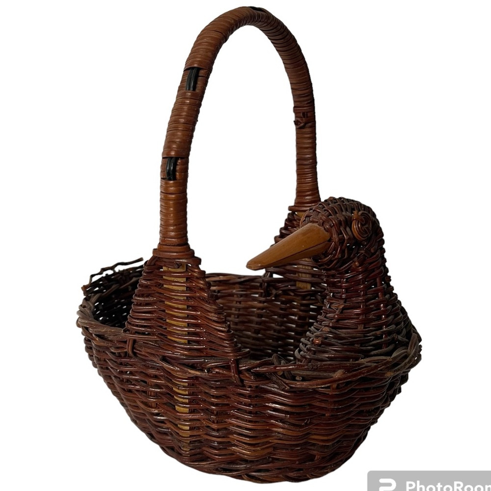 Vintage Small Wicker Rattan Duck Basket